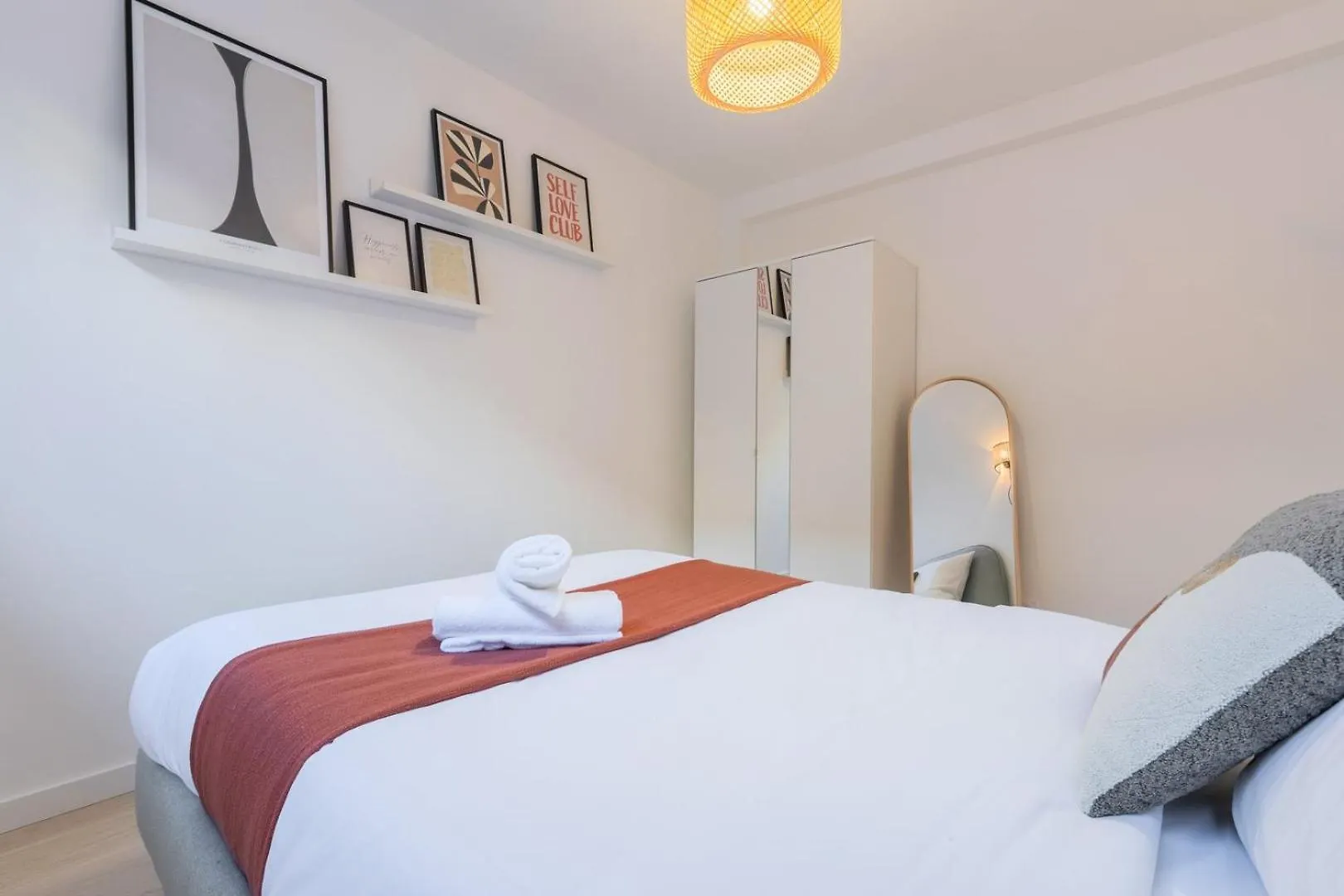 Renovated 1 Bedroom Apartment Rijsel